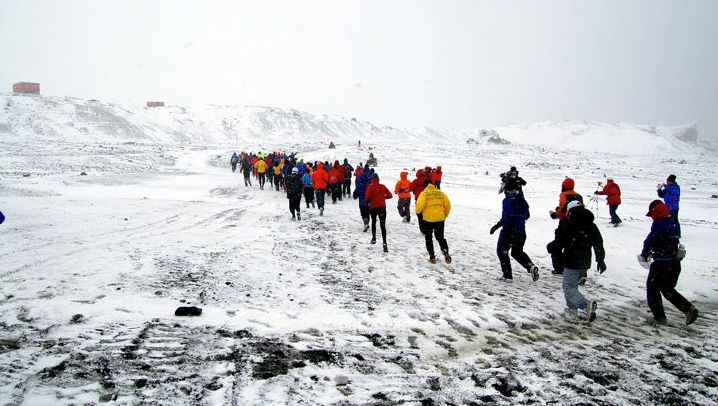 Runners taking part in the Antarctica Marathon