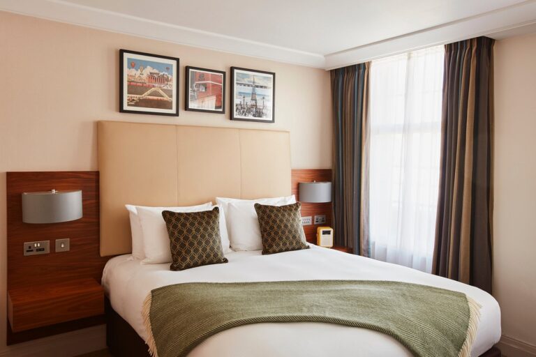 Double bedroom at the Clermont Hotel Charing Cross, hotel option for the London Landmarks Half Marathon 2025