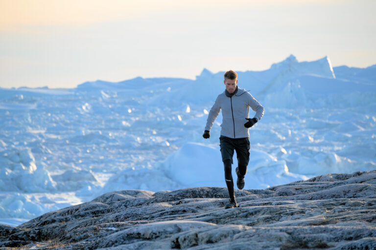 Photo of a runner taking part in the IceFjord Marathon 2024