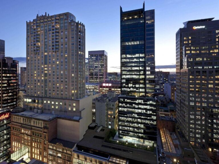 Exterior of the Swissôtel Sydney, hotel option for the Sydney Marathon