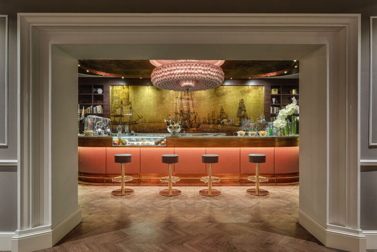 Bar area at the Plaza Hotel Lucchesi, part of the Florence extension of our Rome Marathon 2027 package