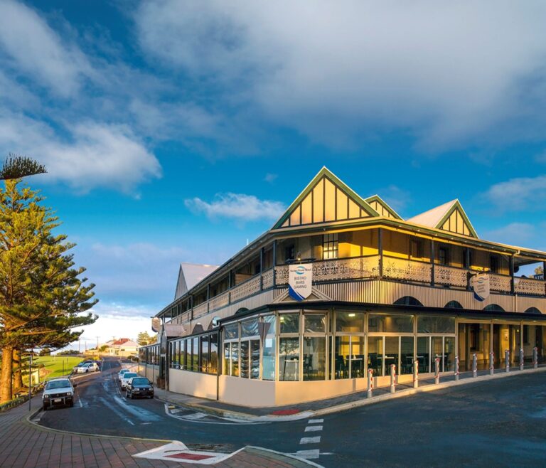 Exterior of Aurora Ozone Hotel, hotel for Kangaroo Island Marathon 2024