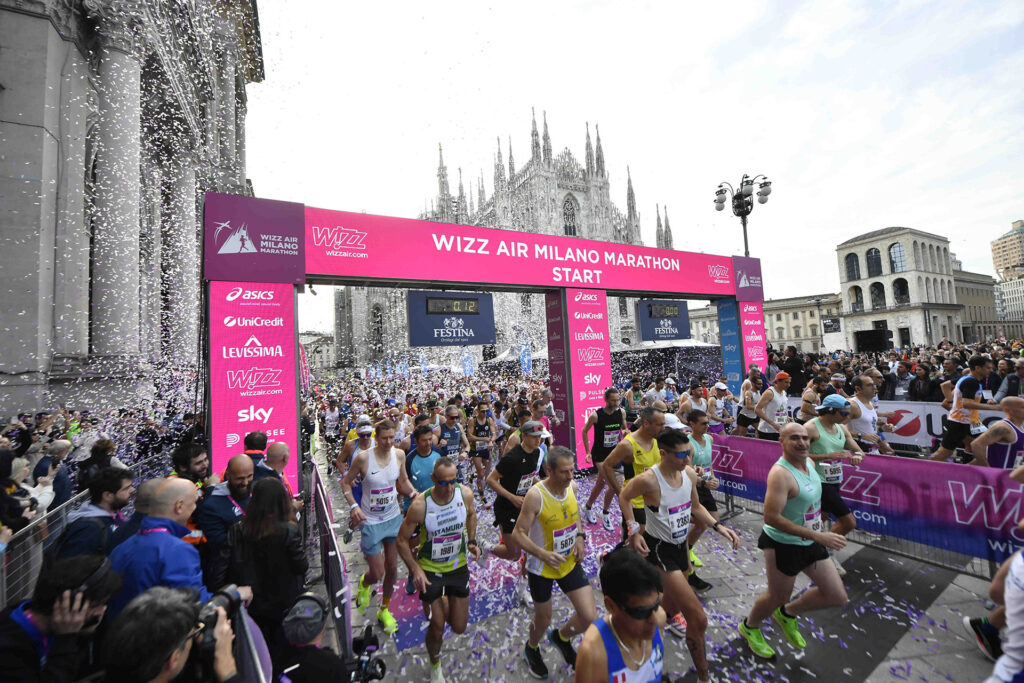 Runners beginning their Milano Marathon experience, a great London Marathon alternative