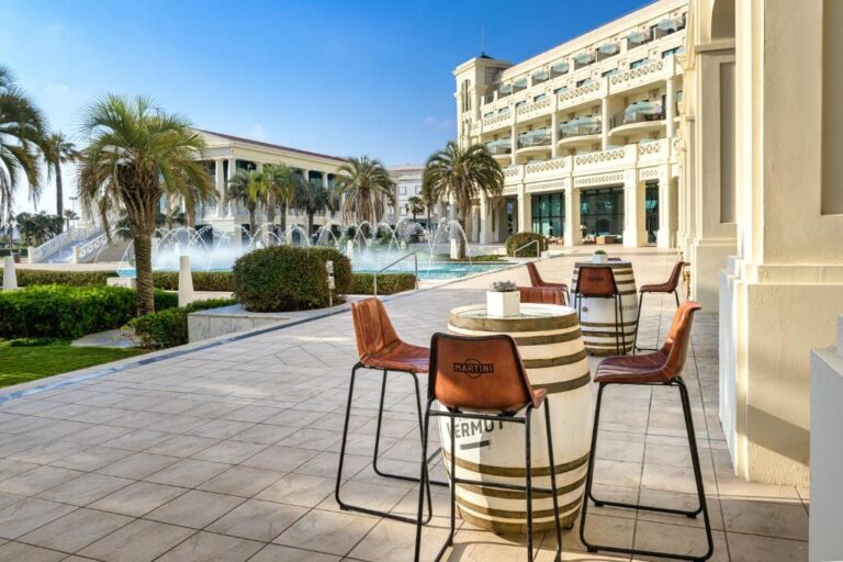 Terrace area at the 5 * Las Arenas Balneario Resort, hotel for the Valencia Half Marathon 2024