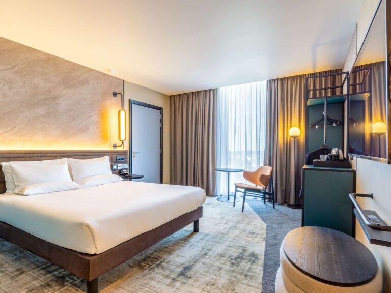 Double room for the Novotel Valencia Lavant, hotel option for the Valencia Marathon 2024