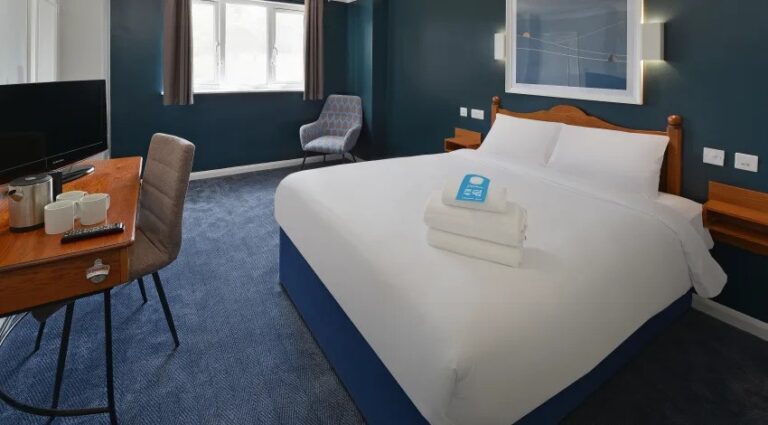 Double bedroom at the Travelodge Kings Cross Royal Scot, hotel option for the London Landmarks Half Marathon 2025