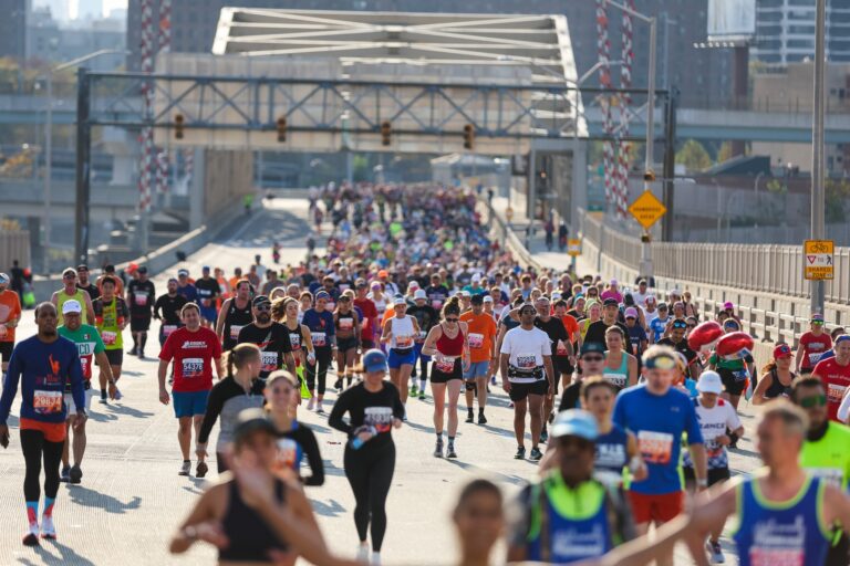 Runners taking part in a Marathon New York Qualification Time for the Abbott Age Group World Championships