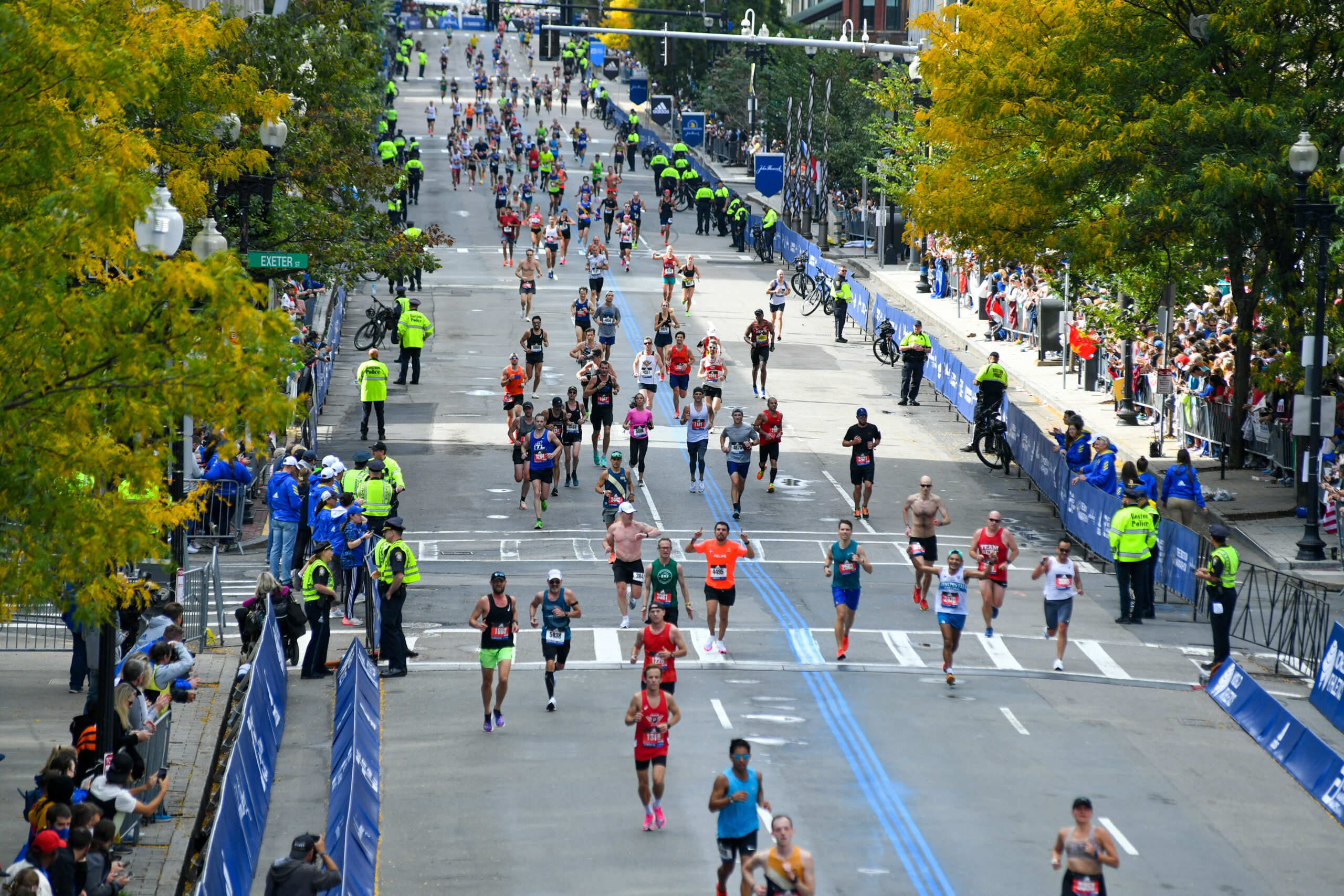 Runners taking part in the Boston Marathon - join the AbbottWMM journey by securing a Boston Marathon qualifying time