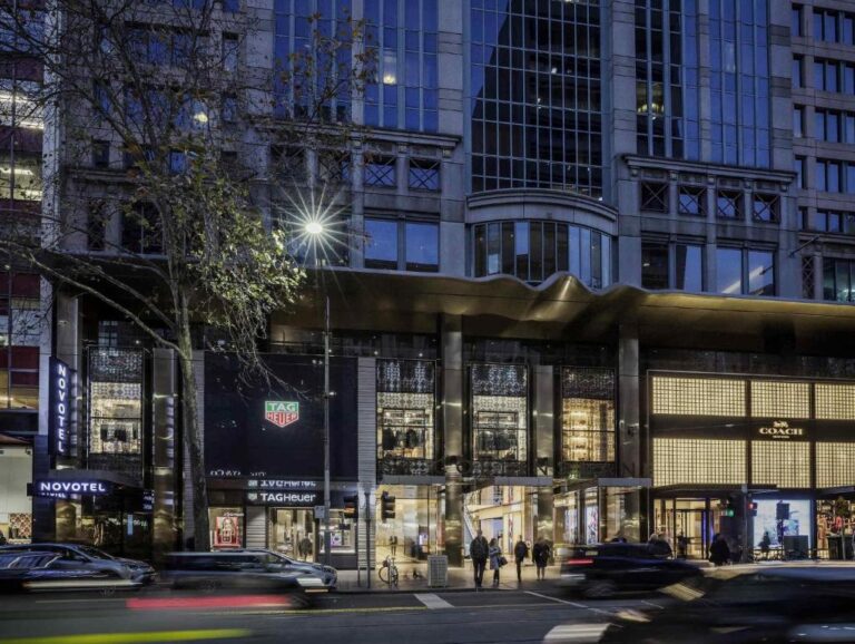 Exterior of the Novotel On Collins, hotel for the Marathon Tours & Travel Melbourne Marathon package
