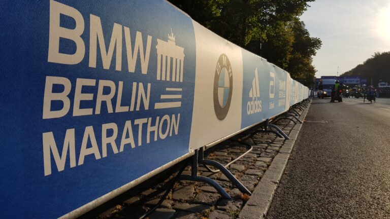 BMW Berlin Marathon branding