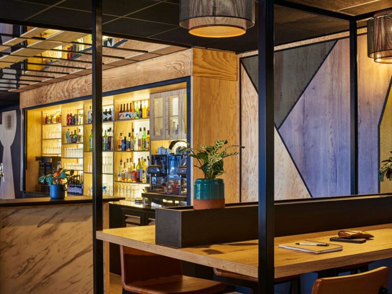 Bar area at the Mercure Paris Gare de Lyon, hotel option for the Paris Half Marathon 2025