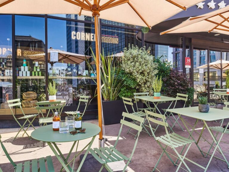 Outdoor terrace area at the Mercure Paris Gare de Lyon, hotel option for the Paris Half Marathon 2025