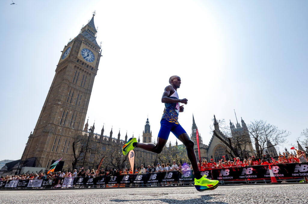 Jacob Kiplimo (UGA) passes the Palace of Westminster during The TCS London Marathon on Sunday 27th April 2025.
Photo: Kieran Cleeves for London Marathon Events
For further information: media@londonmarathonevents.co.uk