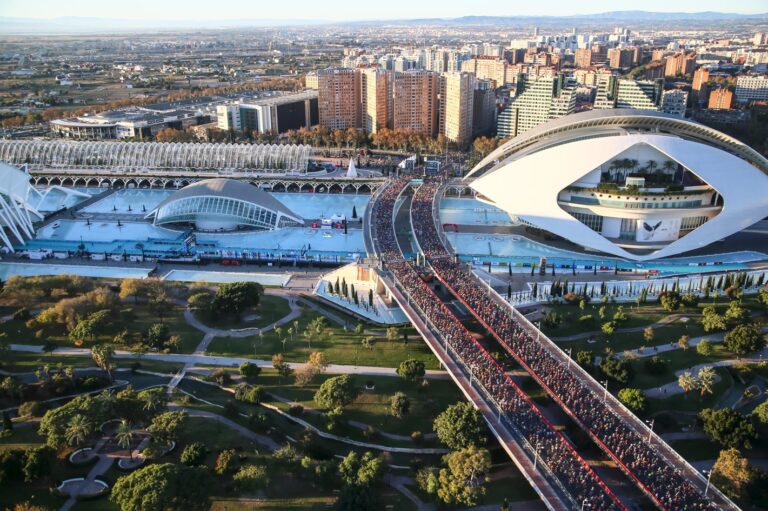 Bird's eye shot of the Valencia Marathon