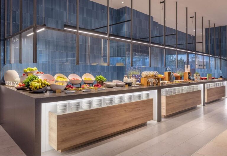 Breakfast area at the 4* INNSiDE Valencia Oceanic, hotel for the Valencia Half Marathon